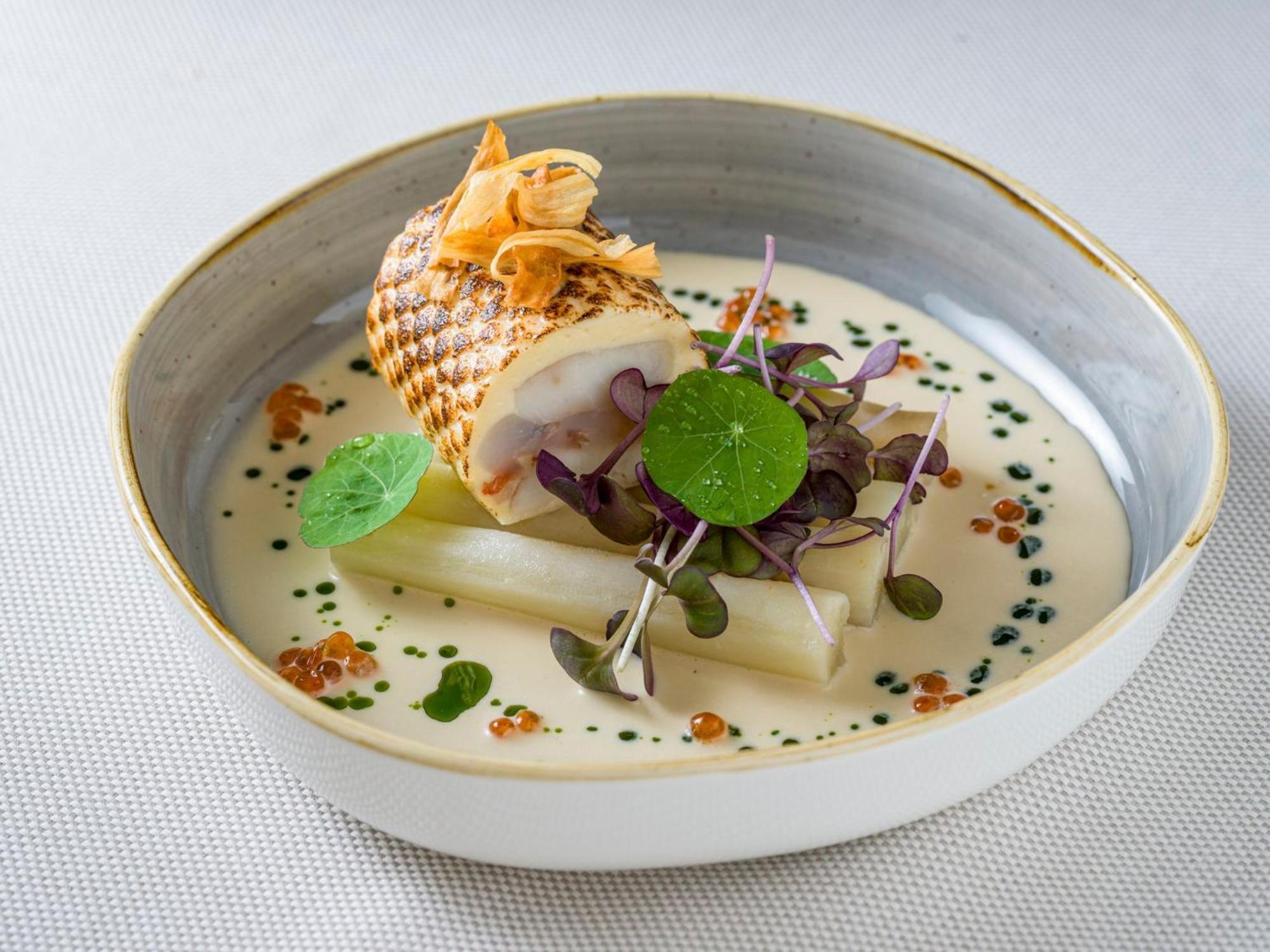 Mandarin Oriental, Hotel