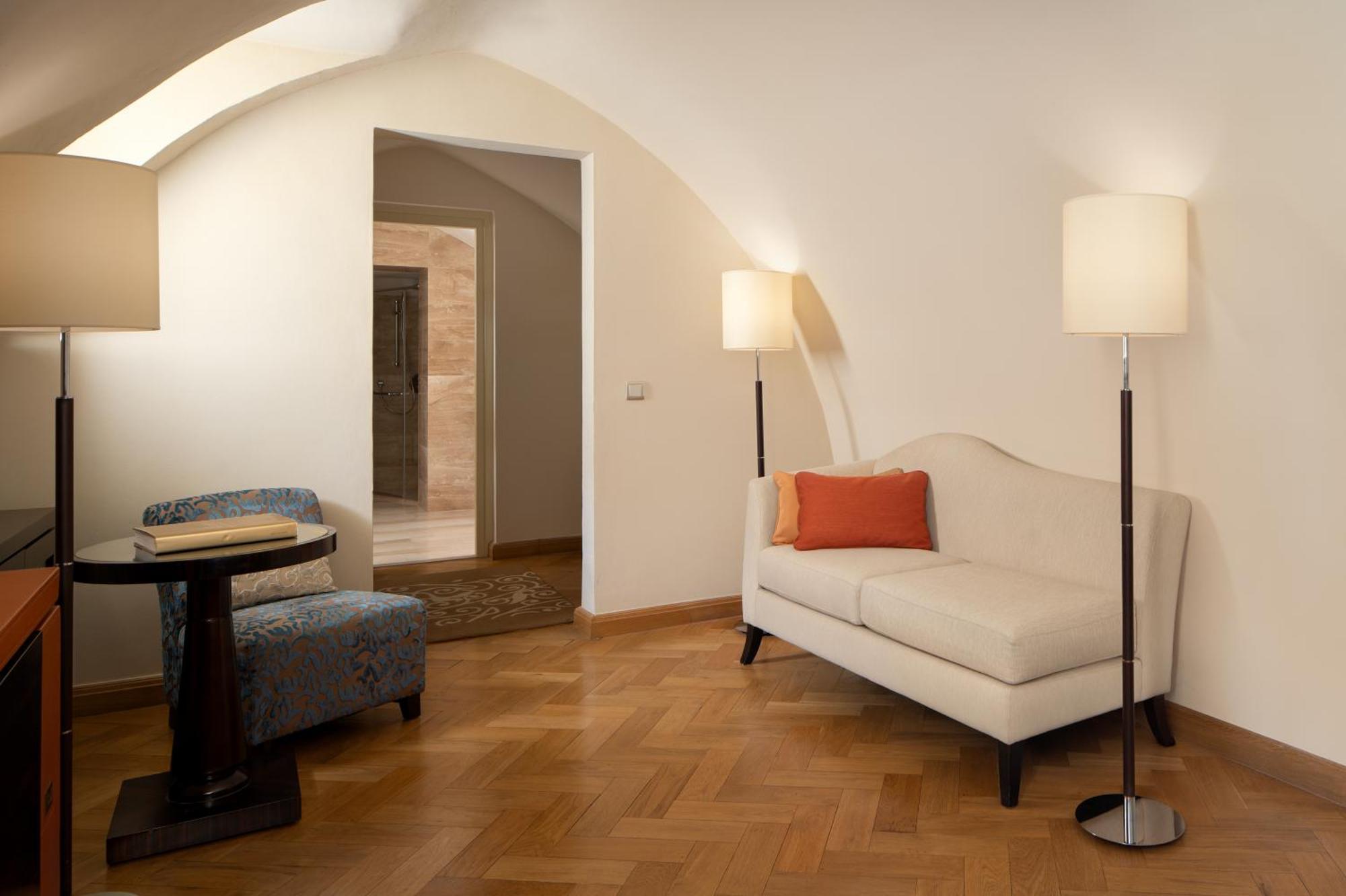 Mandarin Oriental,