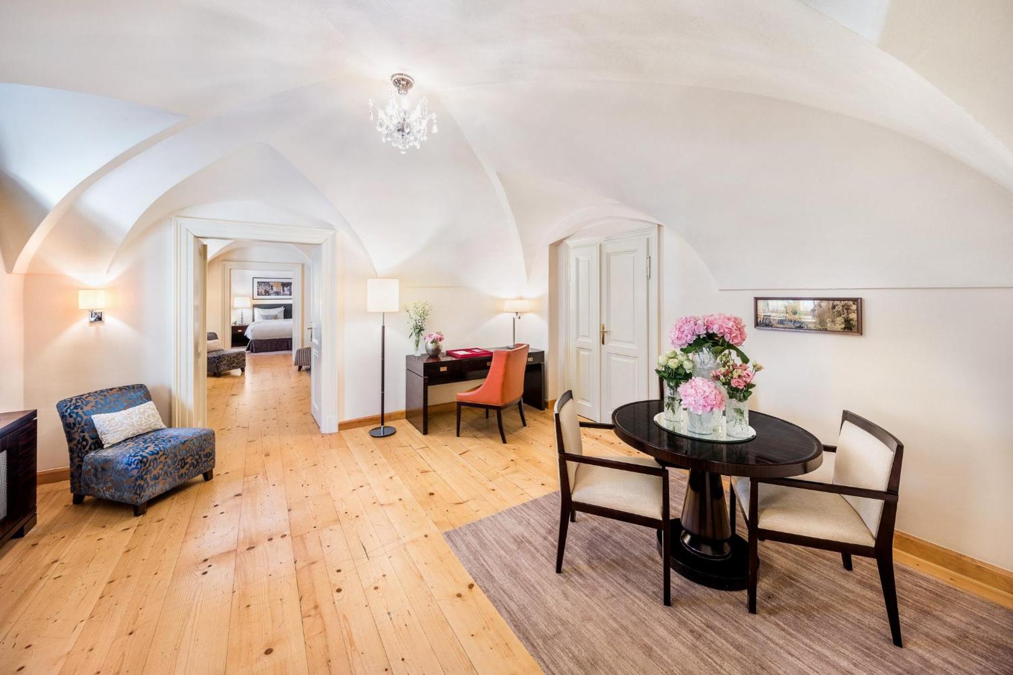 Mandarin Oriental, Prague