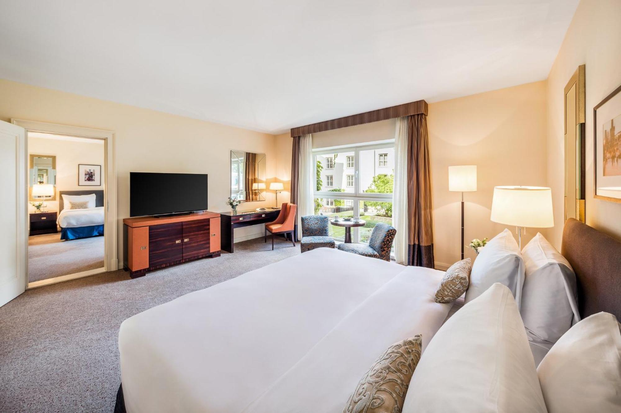 Mandarin Oriental, Prague